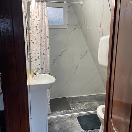 Ferienhaus Tip A La 300 M De Castel Hunedoara